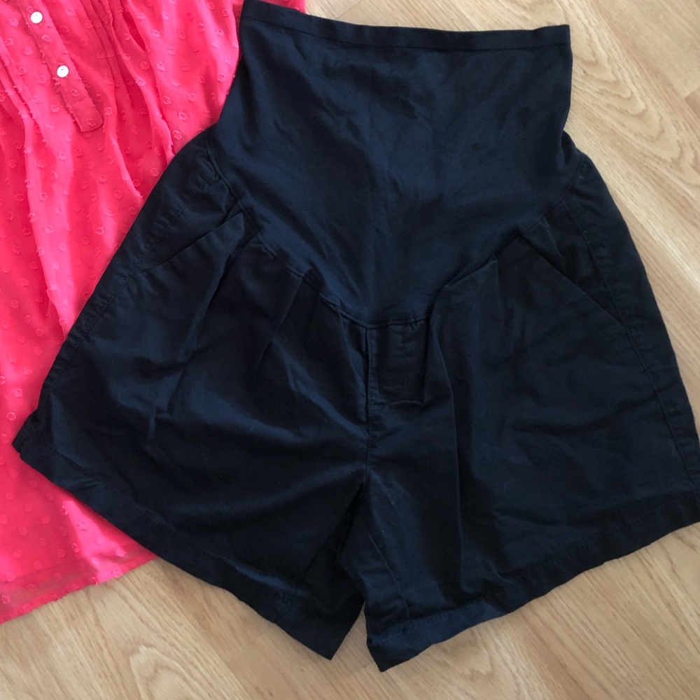 Old Navy Full Panel Maternity Shorts🎀
